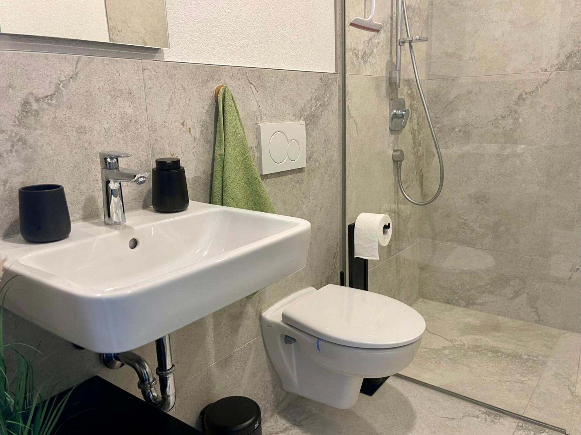 Wunderschoenes Apartment Am Schloessle Zentrum 포르츠하임 외부 사진